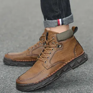 Bottines Martin marron vintage pour hommes avec lacets et semelles en caoutchouc durables
