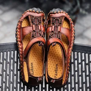 Sandali da Uomo in Vera Pelle di Vacca Cuciti a Mano Punta Chiusa Traforati Scarpe da Spiaggia Estive Antiscivolo Sandali Casual all'Aperto