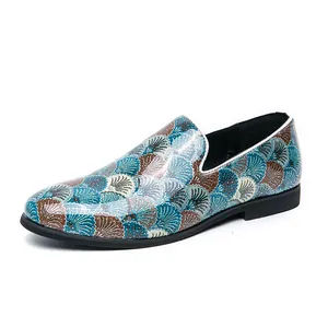 Herren Business-Loafer mit spitzer Kappe und klassischem chinesischem Fächermuster.