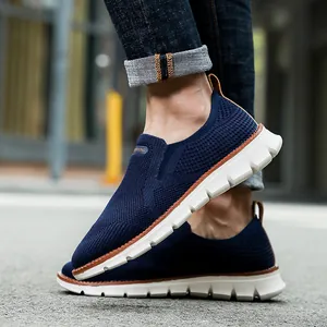 Atmungsaktive Herren-Sneaker aus Flyknit in Dunkelblau für den Sommer-Laufsport