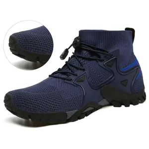 Scarpe da trekking outdoor alte traspiranti in mesh blu scuro con dettaglio della punta