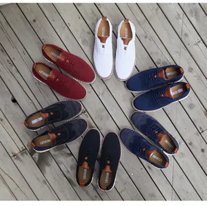Chaussures richelieu rétro en tricot pour hommes en plusieurs coloris sur bois