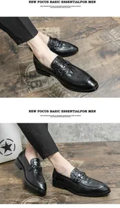 Vista detallada de mocasines formales para hombre en cuero negro con relieve de cocodrilo