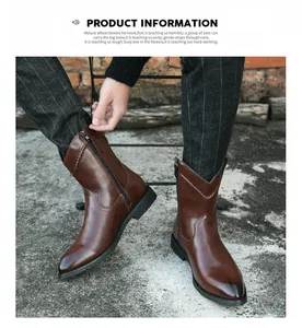 Gros plan de bottes de cowboy marron pour hommes avec bout pointu et fermeture éclair latérale