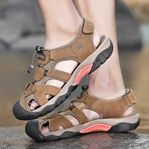 Sandalias de senderismo de cuero marrón para hombre con puntera protectora de goma