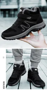 Detailansicht schwarzer warm gefütterter hoch geschnittener Stiefel für Senioren mit rutschfester Sohle