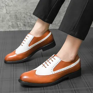 Herren Brogue-Schuhe zweifarbig braun weiß mit klassischem Lochmuster Flügelkappe