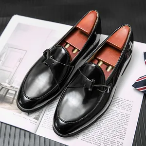 Mocassini da Uomo Casual Britannici Slip-on Bean Scarpe Traspiranti in Pelle PU Eleganti Con Fibbia in Metallo Taglia 38-48