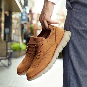 Herren Britische Brogue Freizeit Sneaker Dicke Sohle Outdoor Wanderschuhe 2025 Frühling Leichte Atmungsaktive Walkingschuhe
