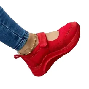 Bequeme rote Damen-Keilsneaker mit atmungsaktivem Mesh und praktischem Klettverschluss