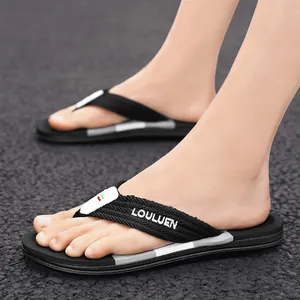 Herren-Flip-Flops in Schwarz rutschfest für Strand und Sommer mit LOULUEN-Logo-Design