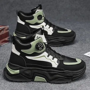 Moderne klobige Herren High-Top Sneaker mit Drehverschluss in Schwarz und Grün