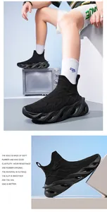 Chaussures de course montantes noires avec tige en maille respirante