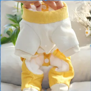 Warmer gelb-weißer vierbeiniger Baumwollmantel für Haustiere mit weichem Fleece-Futter