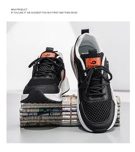 Nahaufnahme des atmungsaktiven Mesh-Materials bei modernen schwarzen Sport-Sneakern