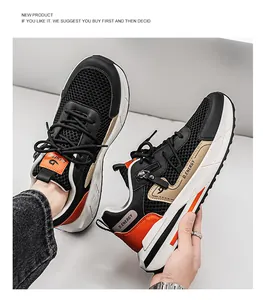 Atmungsaktive Mesh-Herren-Sneaker mit dicker Plateausohle und orangen Akzenten