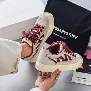 Chaussures de skate en mesh respirant pour hommes au design original, printemps 2025