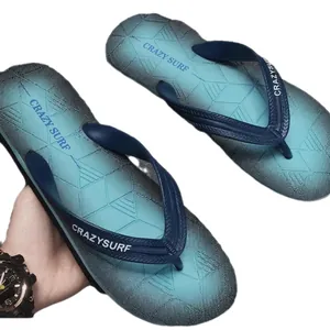 Herren Anti-Rutsch Flip-Flops mit blauem Farbverlauf und geometrischem Muster für den Sommer