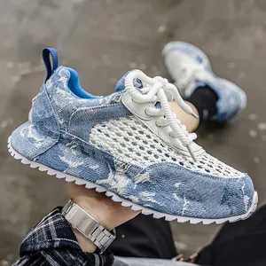 Sneaker da uomo in denim blu e mesh traspirante per lo stile casual estate 2025