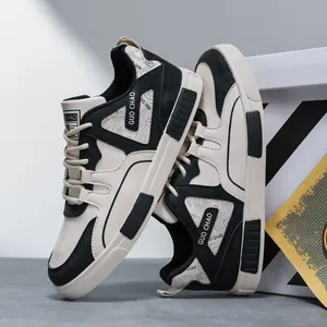 Scarpe casual da uomo in pelle bianca e nera con elegante design di testo Guo Chao.
