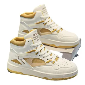 Sneakers alte premium da uomo in bianco e giallo con un elegante design sportivo