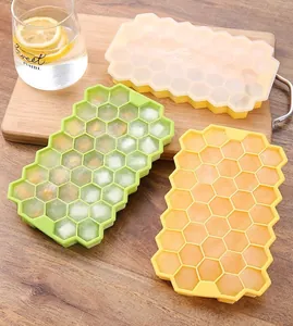 Vassoio per cubetti di ghiaccio a nido d'ape 37 griglie stampo esagonale in silicone con coperchio