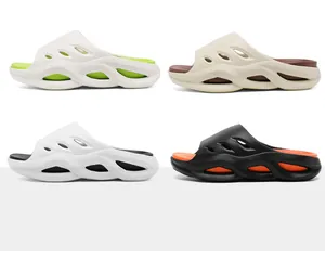 Four color variations of men's thick-soled hollow-out sports slippers for summer