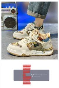 Sneakers casual da uomo con motivo a orso colorato e suola platform di tendenza