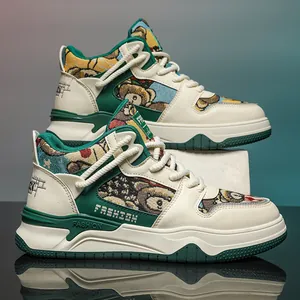 Sneaker alte da uomo in verde e bianco con vivace motivo a cartoni animati di orsi