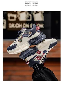 Detailansicht der wasserdichten Herren-Sneaker im Street-Style-Design.