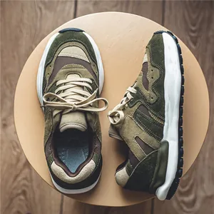 Retro Japanese style thick sole breathable low-top sneakers for men in olive green