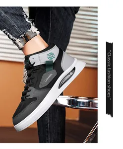 Baskets de skateboard montantes pour hommes avec design patchwork noir et gris