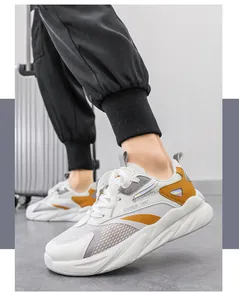 Dettaglio sneakers traspiranti da uomo bianche e gialle in stile street alla moda
