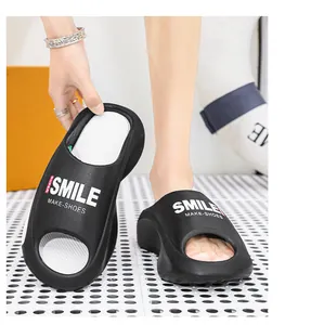Schwarze EVA-Slipper mit dicker Sohle und Smile-Print für Herren und Damen im Sommer