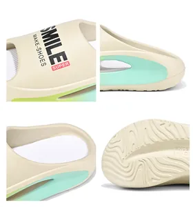 Detailansichten der beigefarbenen EVA-Sandalen mit weicher Sohle und SMILE-Aufdruck