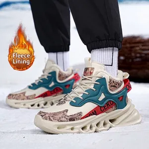Men's outdoor sports sneakers with warm fleece lining and chunky TPU sole for winter