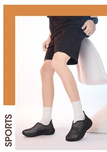 Elegantes sandalias de malla 3D negras para hombre para la playa y el senderismo