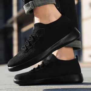 Breathable black knit running shoes for outdoor sports, lightweight athletic sneakers for men