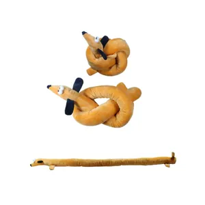 Flexible long dachshund plush dog toy for interactive play and molar cleaning