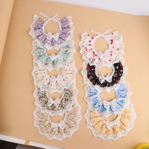 Variedad de baberos de encaje floral para mascotas con lazos para gatos y perros