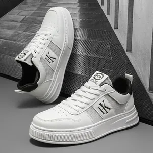 Baskets basses rétro en mesh pour hommes en blanc et noir avec logo HK