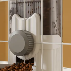 Automatische hangende voerbak voor honden- en kattenkooien met crème wit ontwerp