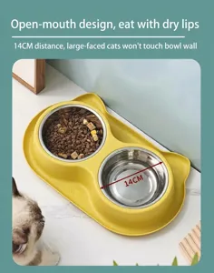 Détail d'une double gamelle en inox pour animaux avec un diamètre de 14 cm