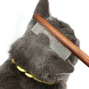 Peine para mascotas con mango de madera maciza y dientes finos de metal para perros y gatos