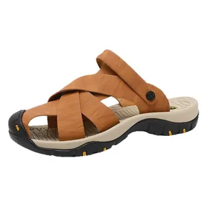 Premium bruine leren outdoorsandalen voor heren met een beschermend gesloten neusontwerp