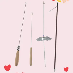 Verschiedene Katzenangel-Stile mit Holzgriff und silbernem Flügel-Accessoire