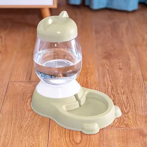 Distributeur d'eau automatique pour animaux 2,5L avec oreilles de chat sur bois