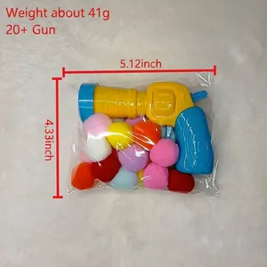 Dettaglio del set lanciatore gioco per gatti, dimensioni 13x11cm, peso 41g