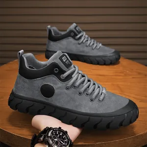 Premium men's retro low-top sports sneakers with thick textured soles and grey suede finish