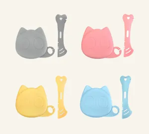 Couvercles de conserve chat et cuillères os en silicone, lot de quatre couleurs.